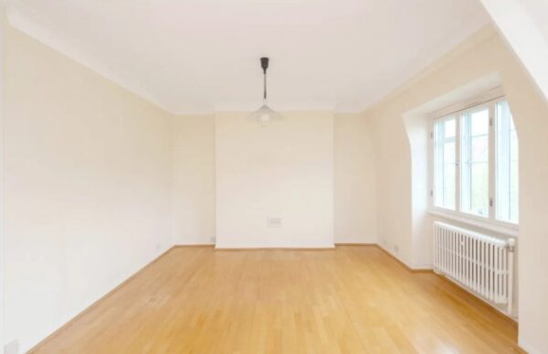 Frognal Lane, NW3